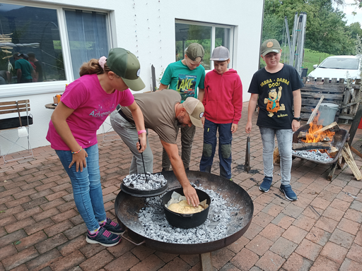 2023_Kochen auf dem Feuer